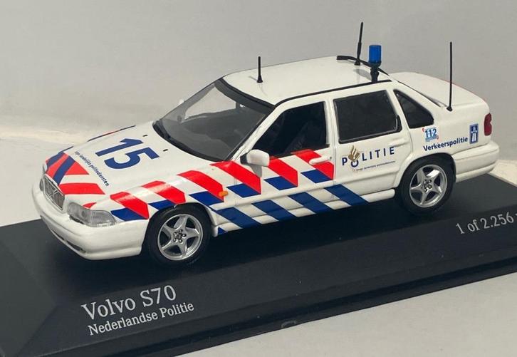 Volvo S70. KLPD. Minichamps 430171890 #15 onbeschadigd 1:43, Hobby en Vrije tijd, Modelauto's | 1:43, Zo goed als nieuw, Auto