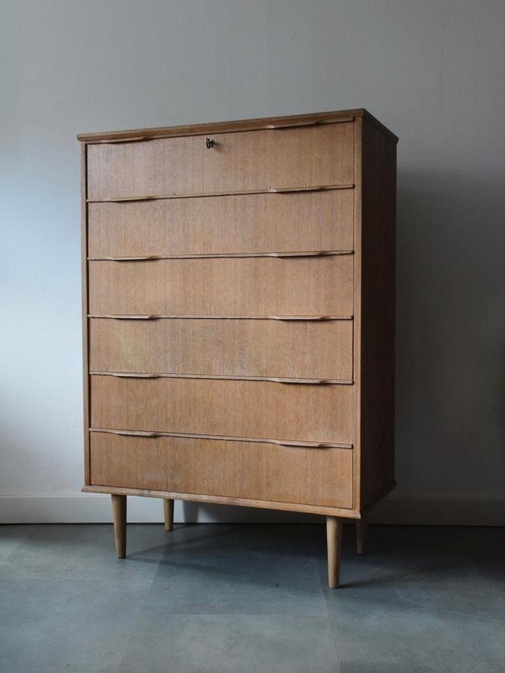 Vintage Deense ladekast in eiken door Ejsing, tallboy!, Huis en Inrichting, Kasten | Ladekasten, Zo goed als nieuw, 100 tot 150 cm