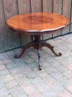 Mahoniehouten wijntafeltje met geschulpt blad, Antiek en Kunst, Ophalen