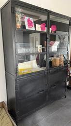 Prachtig mooi zwart metalen kast !, Huis en Inrichting, Kasten | Vitrinekasten, Ophalen, 100 tot 150 cm, Zo goed als nieuw, Glas