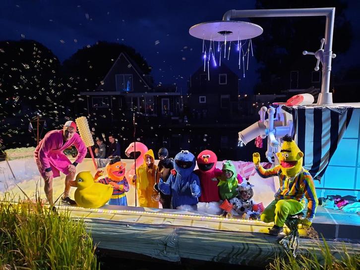 Sesamstraat - Zoek de zeep - kostuums en attributen, Hobby en Vrije tijd, Feestartikelen, Zo goed als nieuw, Kostuum, Film of Tv