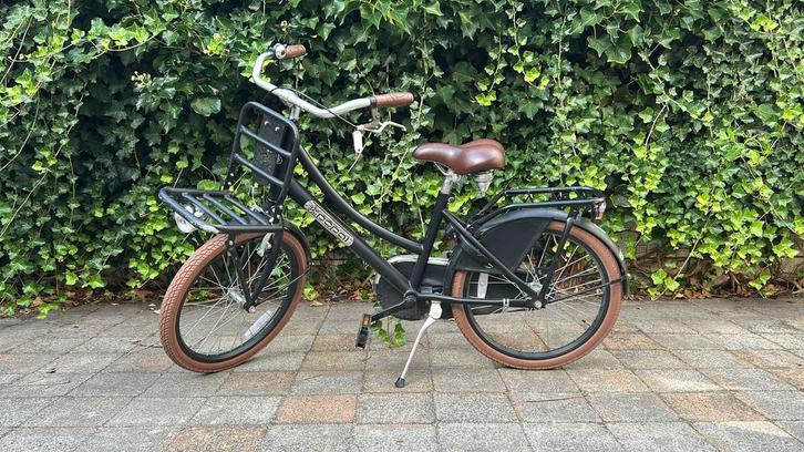 Popal kinderfiets – zwart – 5-7 jaar – terugtraprem -20 inch, Fietsen en Brommers, Fietsen | Jongens, Zo goed als nieuw, 20 inch