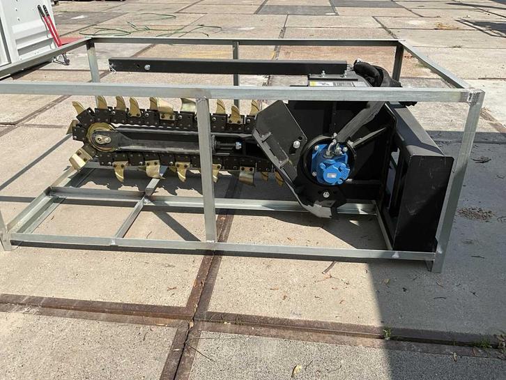 2025 - Kettinggraver / - Sleuvengraafmachine, Zakelijke goederen, Machines en Bouw | Kranen en Graafmachines, Overige typen