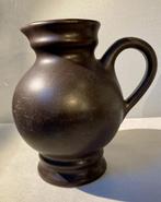kannetje in donkerbruine terracotta., Ophalen of Verzenden