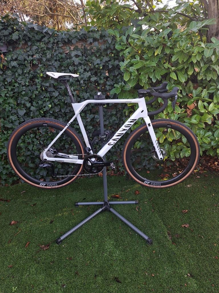 Canyon Inflite CFR Mathieu van der Poel Kalas Zwift 

Uniek,, Fietsen en Brommers, Carbon, Zo goed als nieuw, Meer dan 20 versnellingen