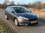 Ford Focus Wagon 1.0 Ecoboost 125pk 2017 Grijs Trekhaak AC, Auto's, Stoelverwarming, Handgeschakeld, 1216 kg, Particulier