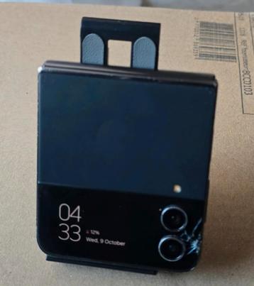 Samsung galaxy flip 4 beschikbaar voor biedingen
