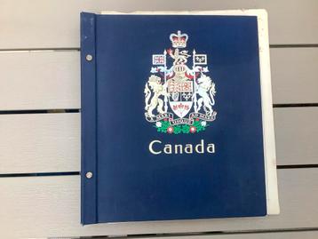Canada postzegelverzameling in Davo album beschikbaar voor biedingen