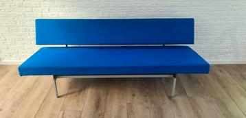 Vintage, design Gijs van der Sluis slaapbank. Type 540 beschikbaar voor biedingen