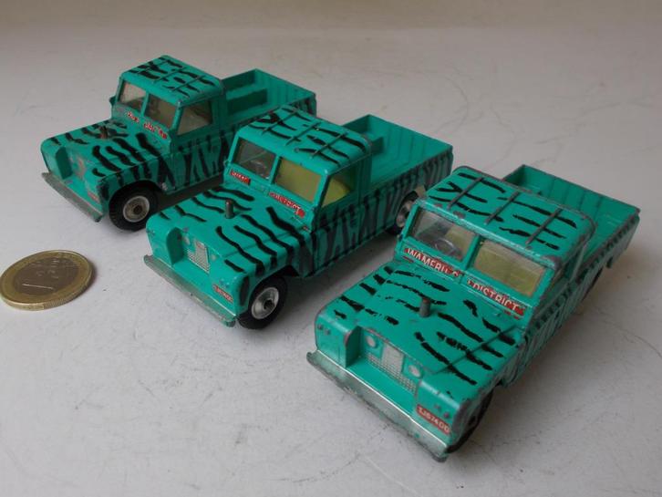 Corgi Giftset 7 LAND ROVERS uit TV SERIE DAKTARI 3 in 1 KOOP, Hobby en Vrije tijd, Modelauto's | 1:43, Gebruikt, Auto, Corgi, Ophalen of Verzenden