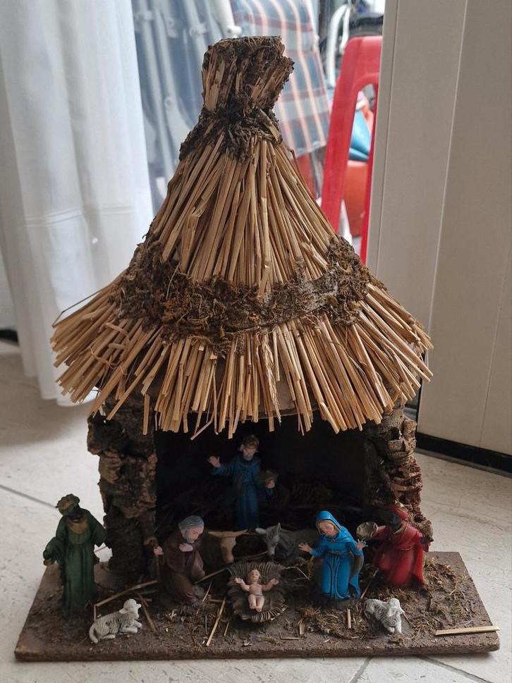 Vintage Kerststal met figuren, Antiek en Kunst, Antiek | Religie, Ophalen