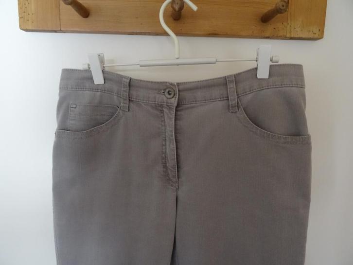 Brax jeans mt 38, Kleding | Dames, Spijkerbroeken en Jeans, Nieuw, W30 - W32 (confectie 38/40), Grijs, Verzenden