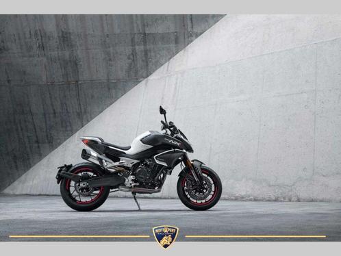 CFMOTO 800 NK ADVANCED TC (bj 2025), Motoren, Motoren | Overige merken, Bedrijf, Naked bike, meer dan 35 kW, 2 cilinders