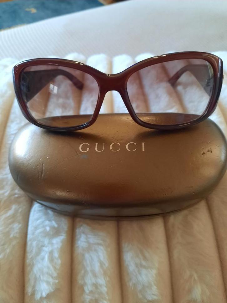 Gucci Zonnebril - Bordeaux rood, Sieraden, Tassen en Uiterlijk, Zonnebrillen en Brillen | Dames, Zo goed als nieuw, Zonnebril
