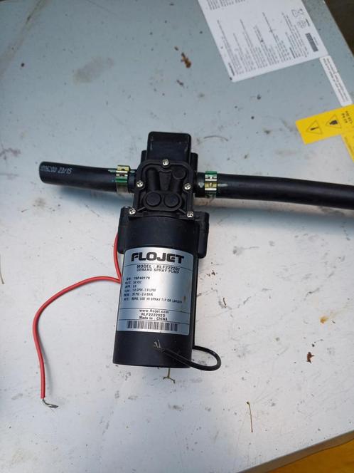 Flojet waterpomp met drukschakelaar 24V, Tuin en Terras, Waterpompen, Zo goed als nieuw, Elektrisch, Ophalen of Verzenden