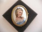 Een mooie Oude Antieke Limoges Porseleinen Broche, Verzenden, Overige materialen, Broche
