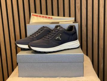 Prada Prax Sneakers . Zwart en Navy . 39 tm 46 . Nieuw beschikbaar voor biedingen