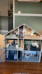 Compleet poppenhuis incl inventaris, Ophalen, Gebruikt, Poppenhuis