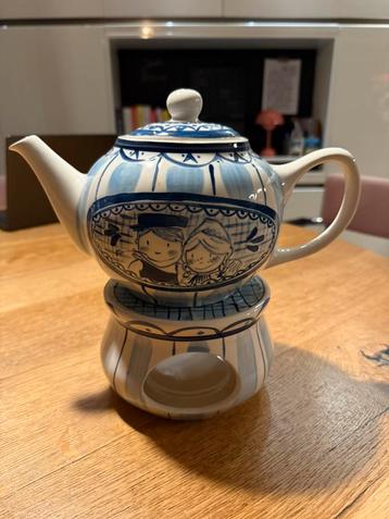 Blond Amsterdam Theepot en theelicht beschikbaar voor biedingen