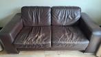 Bruine leren tweezitsbank, Huis en Inrichting, Banken | Bankstellen, Ophalen, Gebruikt, 150 tot 200 cm, Tweepersoons