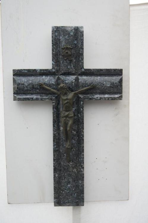 Marmeren kruisbeeld met bronzen crucifix, Verzamelen, Religie, Zo goed als nieuw, Verzenden