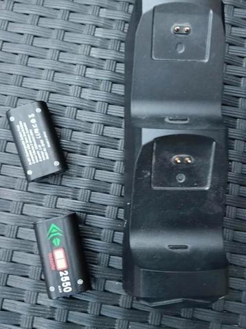 Xbox controller dock met batterijen  beschikbaar voor biedingen