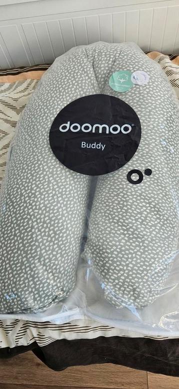 Doomoo Voedingskussen - Buddy beschikbaar voor biedingen