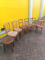 6 keukenstoelen en een krukje , Thonet, Huis en Inrichting, Stoelen, Ophalen, Gebruikt, Bruin