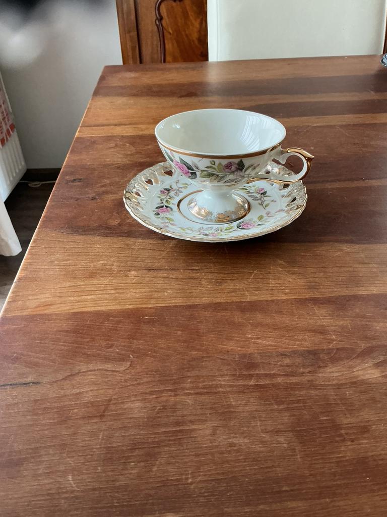 Kop en schotel, Ophalen