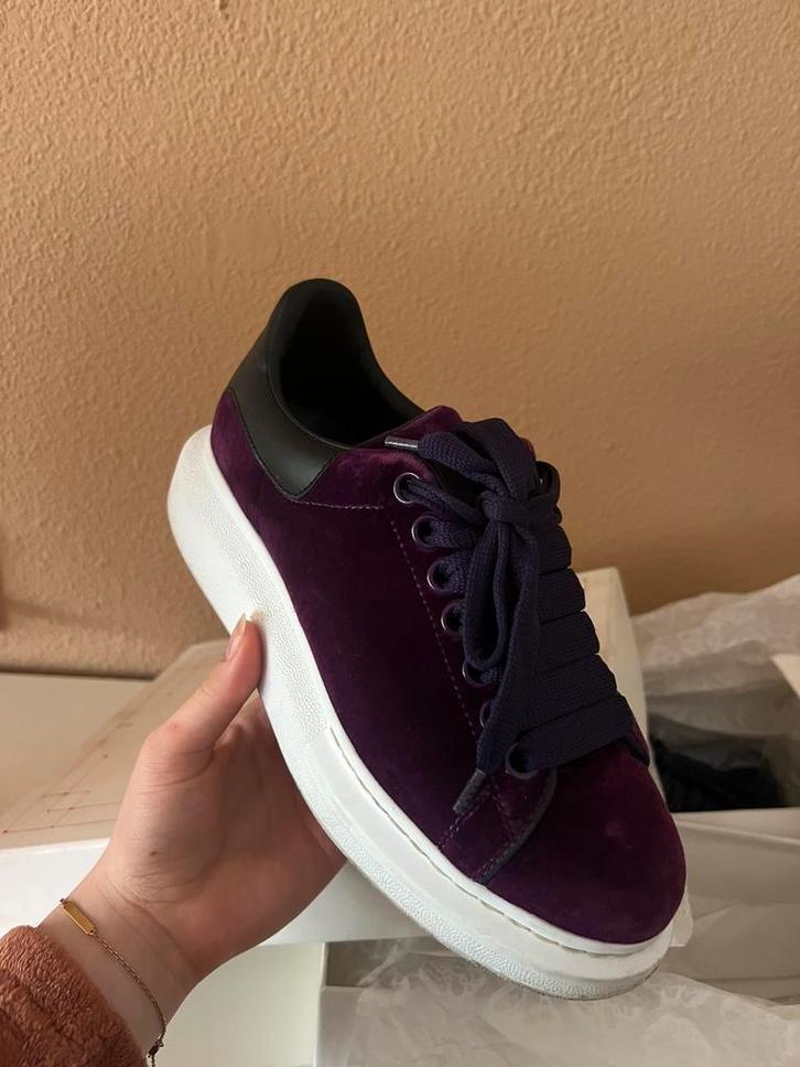 Alexander McQueen sneakers – maat 37 – paars fluweel, Kleding | Dames, Schoenen, Gedragen, Sneakers of Gympen, Overige kleuren
