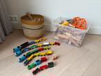 Brio trein set met veel treinen en rails, Ophalen, Gebruikt