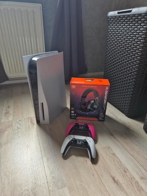 PS5 Disc Editie + 2 Controllers + JBL Headset, Spelcomputers en Games, Spelcomputers | Sony PlayStation 5, Zo goed als nieuw, Playstation 5