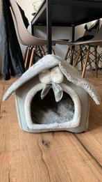Schattig kattenhuisje met uitneembaar kussen, Dieren en Toebehoren, Kattenmanden, Ophalen of Verzenden, Zo goed als nieuw