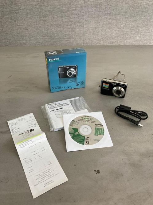 Fujifilm FinePix AV200 Digitale foto-/en videocamera (ZGAN), Audio, Tv en Foto, Fotocamera's Digitaal, Zo goed als nieuw, Compact