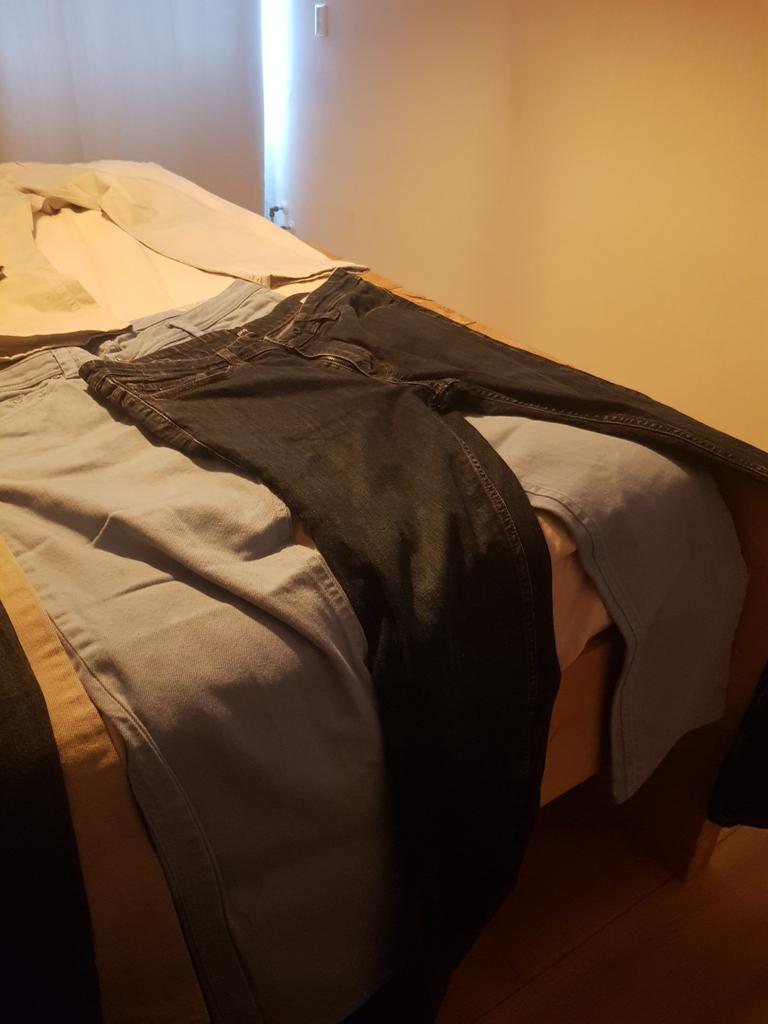 6 stuks bijna nieuwe merk broeken., Kleding | Heren, Overige Herenkleding, Ophalen of Verzenden, Zo goed als nieuw