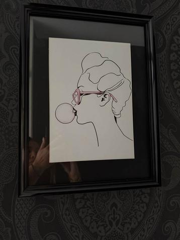 Kunstwerk: Kauwgomballenblazende Dame beschikbaar voor biedingen