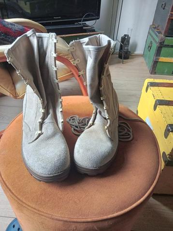 Nieuwe Desert Boots beschikbaar voor biedingen