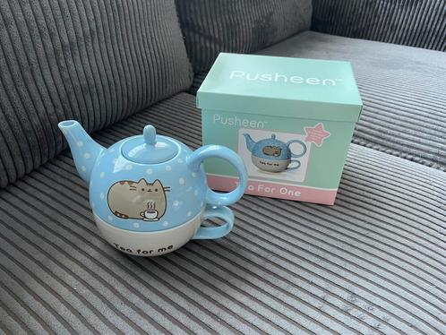 Pusheen tea for one theepot met kopje zeldzaam blauw grijs, Huis en Inrichting, Keuken | Servies, Zo goed als nieuw, Overige typen
