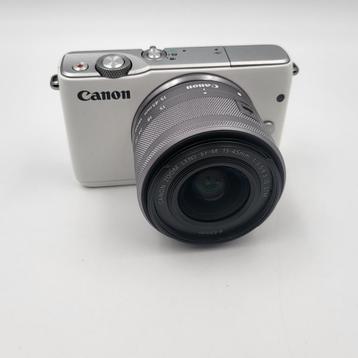 Canon EOS M10 Digital Camera + EF-M 15-45mm IS STM | Nette S beschikbaar voor biedingen
