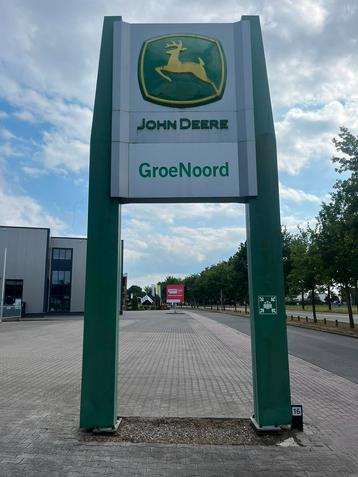 John Deere zuil beschikbaar voor biedingen