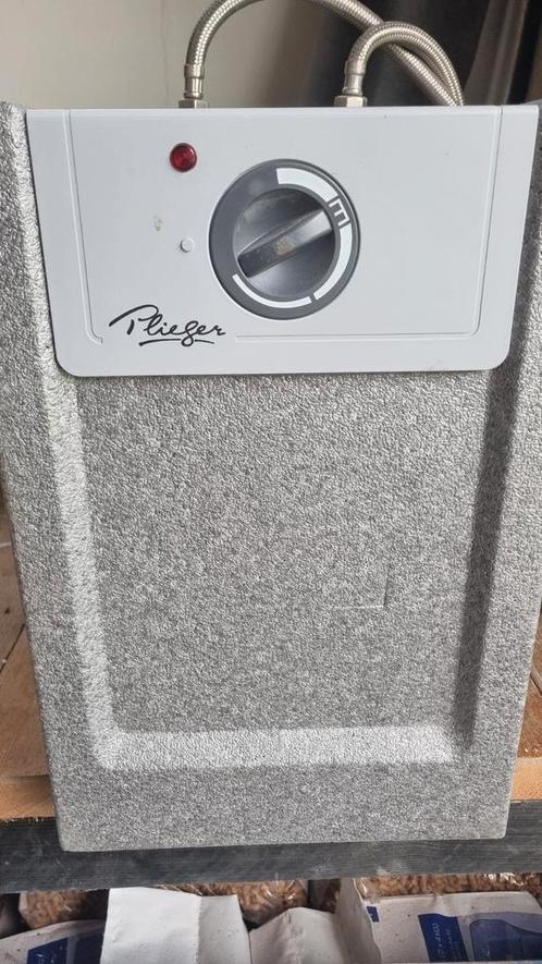 Boiler close-in Plieger 10 liter, Doe-het-zelf en Verbouw, Geisers en Boilers, Gebruikt, Boiler, Minder dan 20 liter, Ophalen