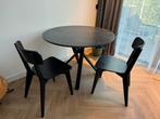 Dining table and chairs, Overige materialen, Rond, Ophalen of Verzenden, Zo goed als nieuw