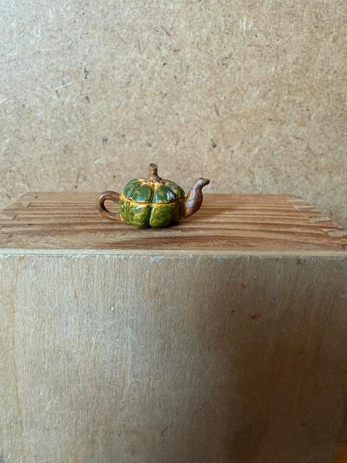 Theepot pompoen - hxbxd 1.7x3.2x1.7cm - kunststof, Verzamelen, Poppenhuizen en Toebehoren, Zo goed als nieuw, Poppenhuis, Verzenden