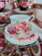 royal albert american beauty teacup size, Antiek en Kunst, Antiek | Servies los, Ophalen