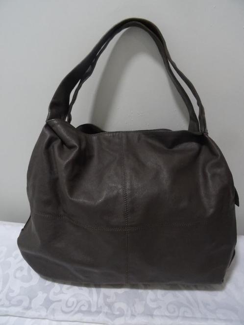 Burkely leren shopper tas taupe kleur lederen handtas, Sieraden, Tassen en Uiterlijk, Tassen | Damestassen, Zo goed als nieuw