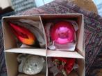 doos 54 bestaat uit 5 oude glazen kerstballen klok metaal, Diversen, Gebruikt, Ophalen of Verzenden