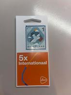 125 Internationale Postzegels (PostNL), Ophalen of Verzenden, Na 1940, Postfris
