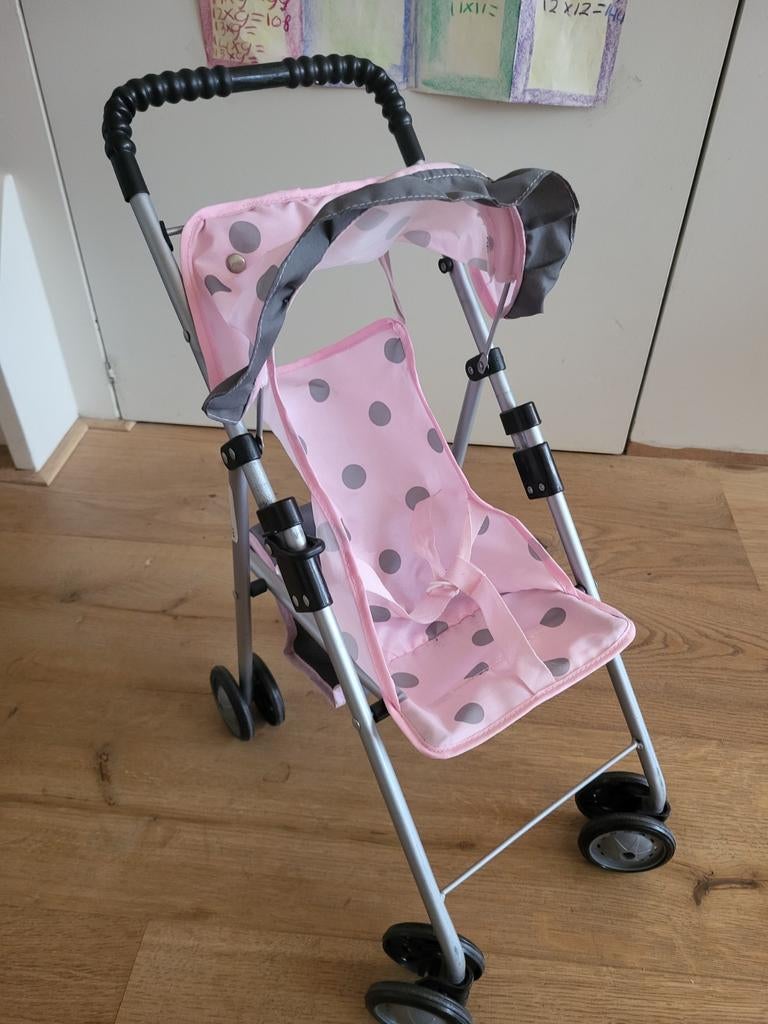 Leuke poppenwagen, Kinderen en Baby's, Buggy's, Ophalen of Verzenden, Zo goed als nieuw