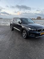 Volvo XC40 T3 163pk Geartronic 2020 Zwart, Auto's, 1525 kg, Euro 6, Leder en Stof, Grijs