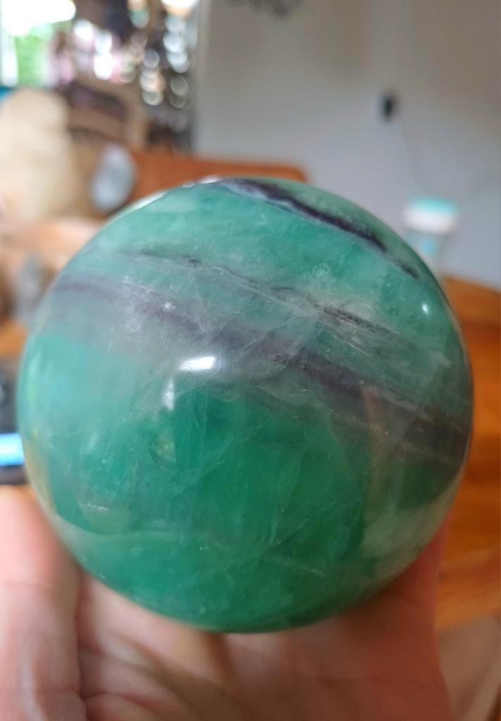 Prachtige Fluoriet Bol - 1078 gram, 10.5 cm, Verzamelen, Mineralen en Fossielen, Ophalen of Verzenden